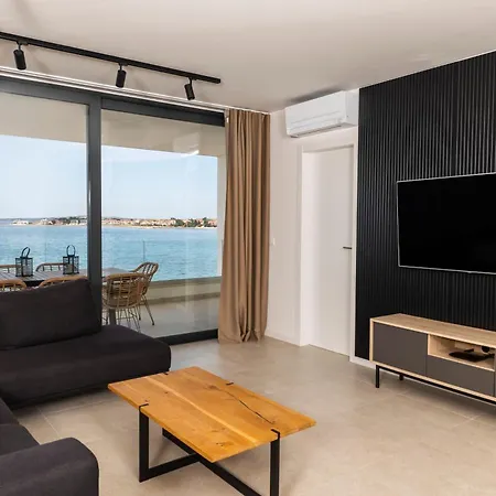 Aqua Blue By Belmont Realty Apartment *