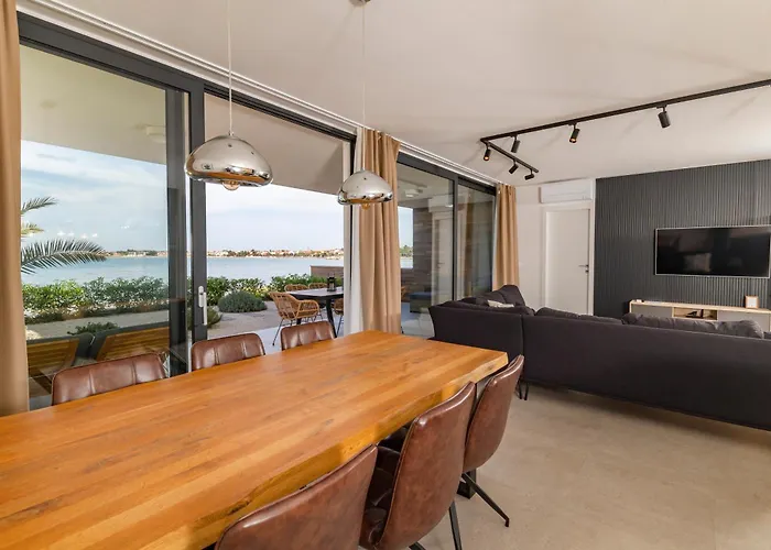 Aqua Blue By Belmont Realty Lejlighed