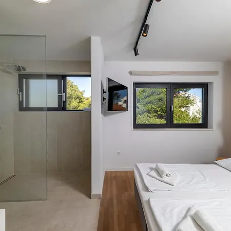 Apartment Aqua Blue By Belmont Realty